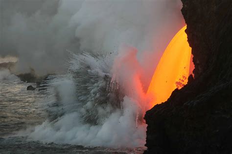 KILAUEA VOLCANO LIVE